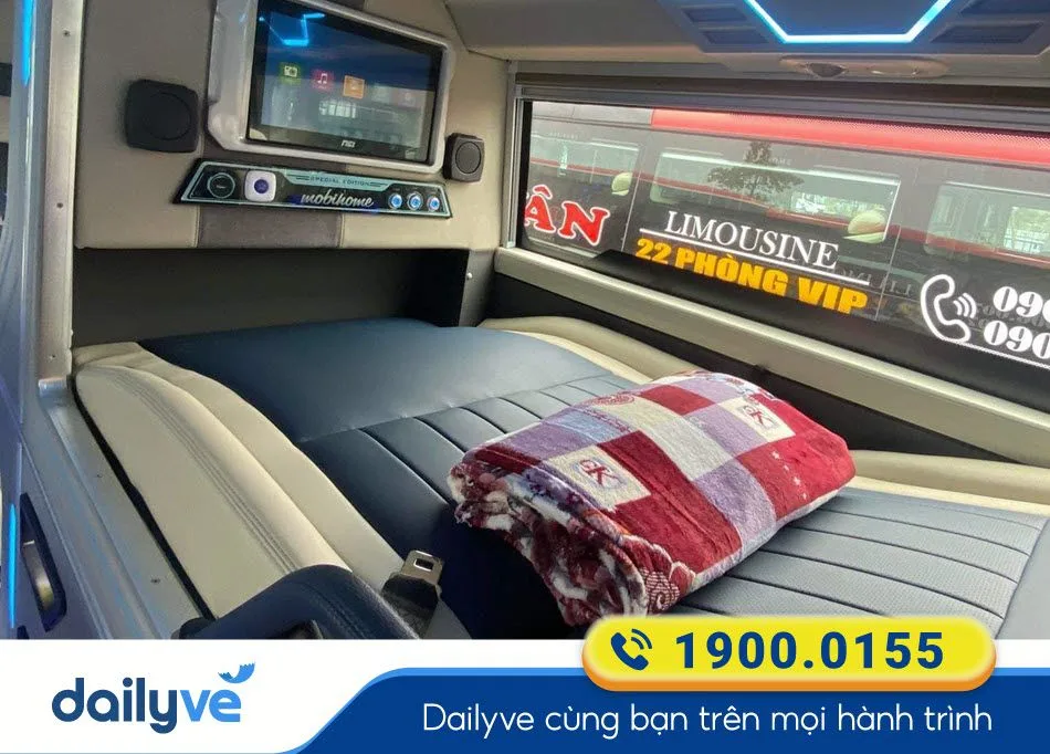 Nội thất xe Limousine 22 phòng của nhà xe Cẩm Vân Limousine
