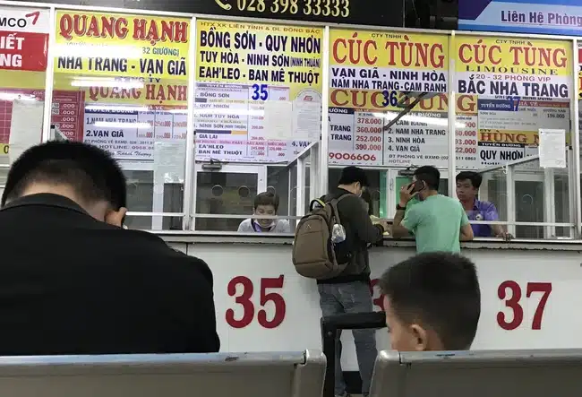 quay-ve-nha-xe-quang-hanh-tai-ben-xe-nha-trang