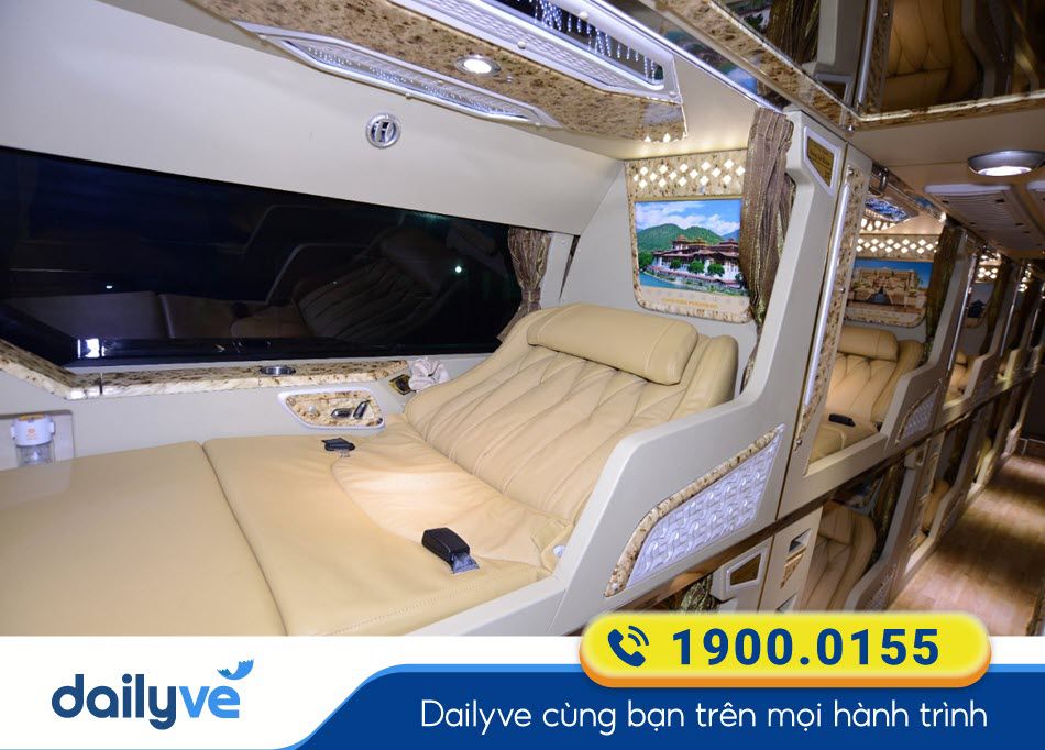 tien-nghi-vuot-troi-xe-limousine-21-phong-cua-xe-khach-hong-hai