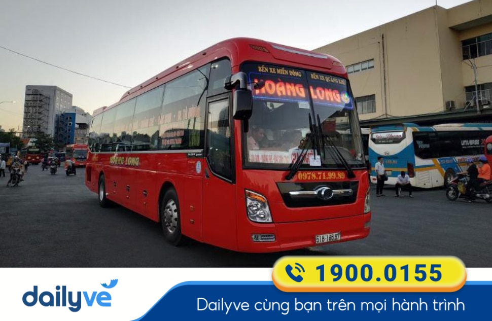 Nhà xe Hoàng Long (đỏ) tuyến Hải Phòng đi Bình Dương