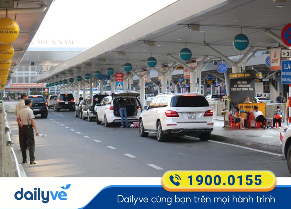 Phương tiện Taxi đưa đón khách từ Sân bay Tân Sơn Nhất