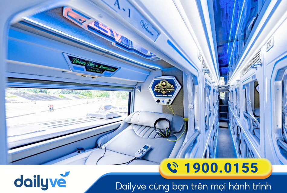 Xe limousine giường nằm cung cấp nội thất và tiện ích sang trọng, cao cấp hơn, phù hợp để nghỉ ngơi