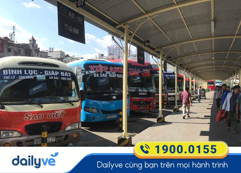 bai-xe-rong-thoang-tai-ben-xe-khach-giap-bat