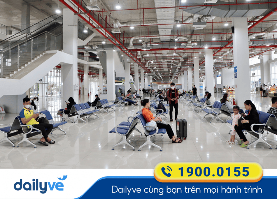 khu-vuc-cho-khang-trang-danh-cho-khach-tai-ben-xe-mien-dong-moi