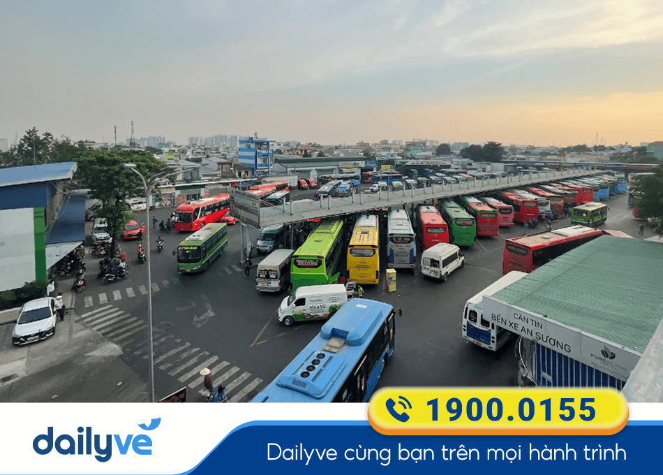 khuon-vien-ben-xe-an-suong-rong-rai-thuan-tien-cho-xe-ra-vao