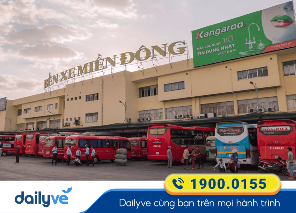 phuong-tien-ra-vao-ben-xe-mien-dong-rat-thuan-tien