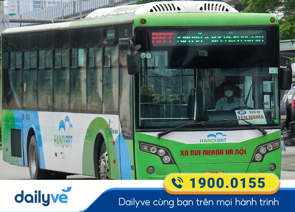 phuong-tien-xe-buyt-dua-don-khach-tai-ben-xe-yen-nghia