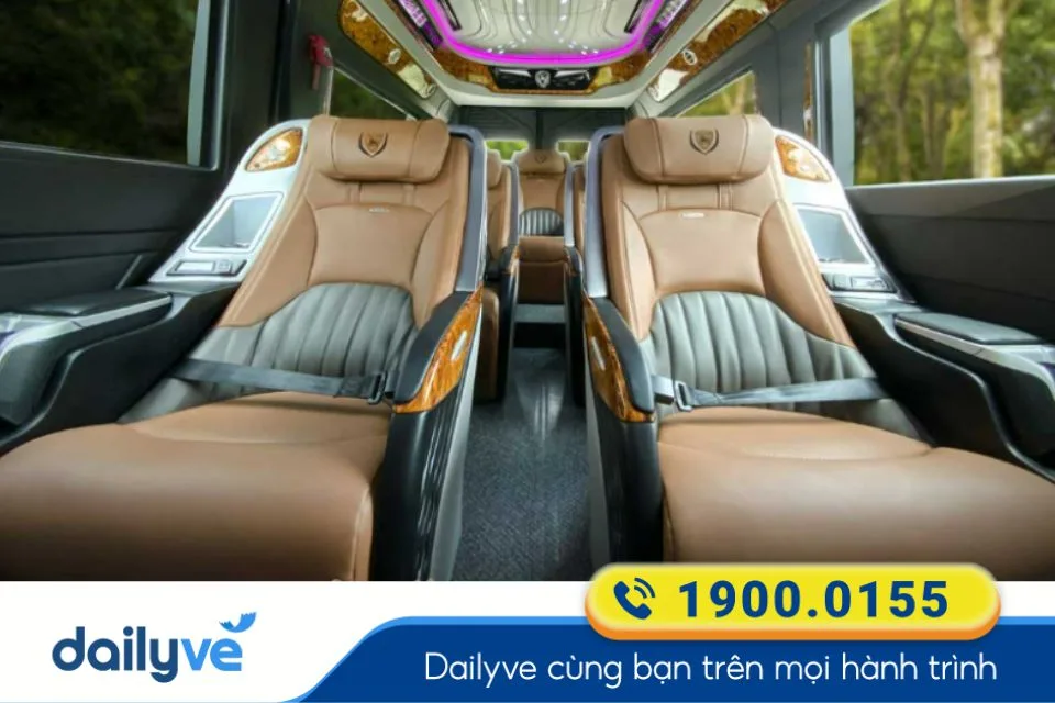Xe ghế ngồi Limousine 9 chỗ từ Tân Châu Tây Ninh đi Sài Gòn