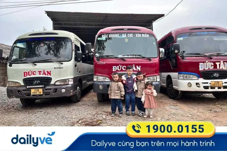 Nhà xe Đức Tân