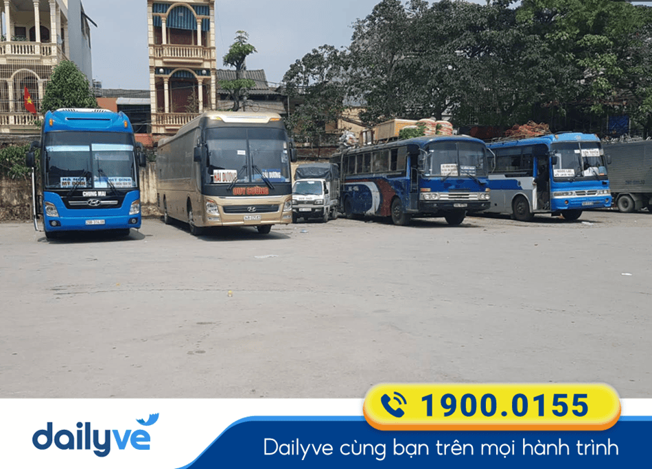 cac-phuong-tien-dung-do-tai-ben-xe-phia-tay-thanh-hoa