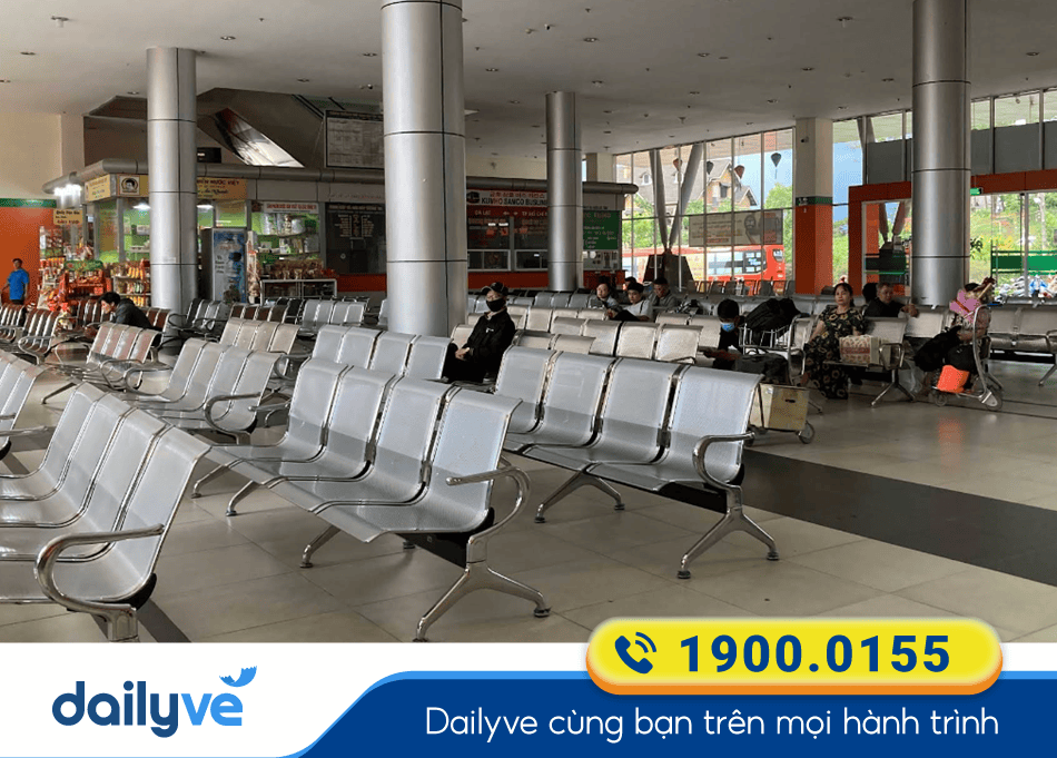 khu-vuc-phong-cho-danh-cho-khach-tai-ben-xe-da-lat