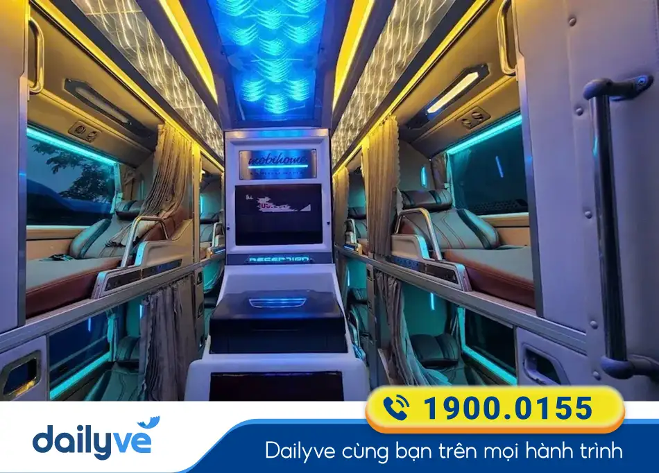 tien-nghi-sang-trong-xe-limousine-34-phong-cua-nha-xe-phu-loc