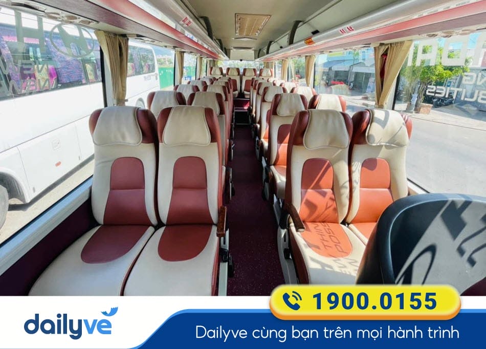 Tiện ích xe ghế ngồi 29 chỗ rộng thoáng