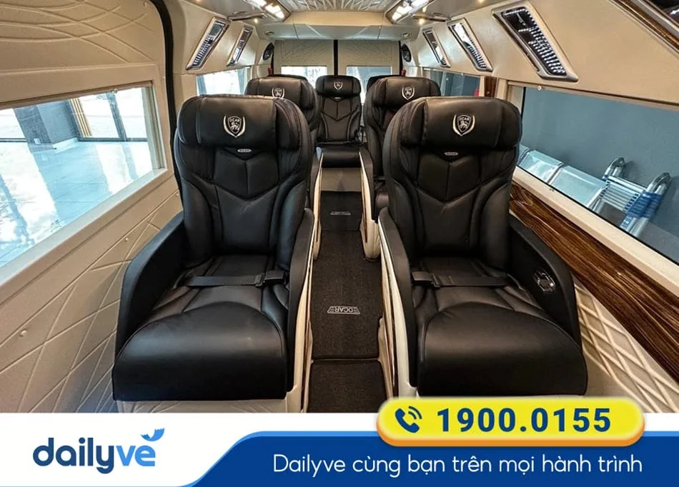 Không gian xe Limousine sang trọng của nhà xe Hoàng Vũ Limousine
