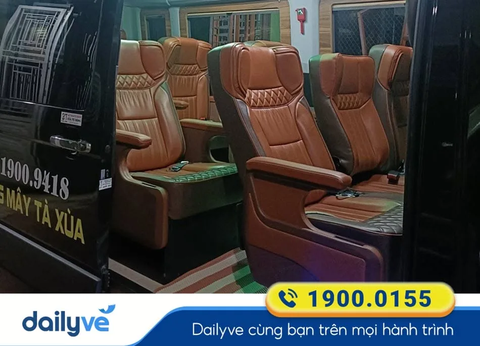 Nội thất xe Limousine sang trọng của nhà xe Khánh Thịnh Limousine