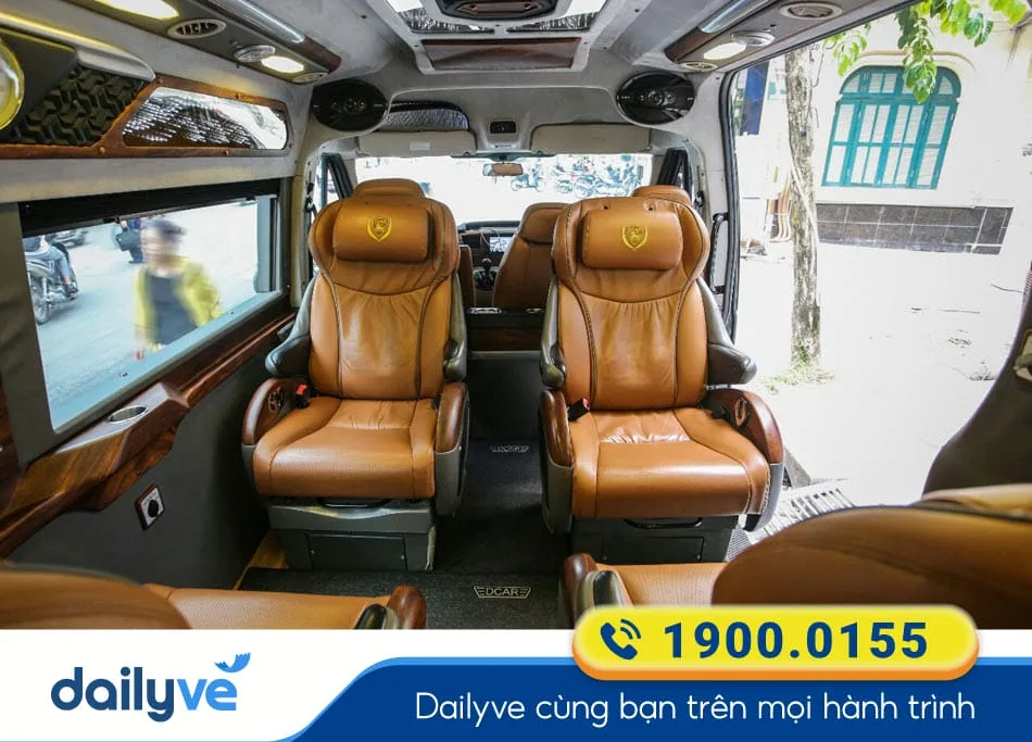 Tiện nghi hiện đại của xe khách Mộc Châu Travel