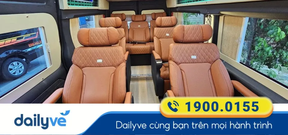 Nội thất xe ghế Limousine 9 chỗ của Vân Đồn Xanh